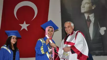 Mersin Üniversitesi'nde Mezuniyet Sevinci