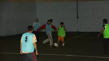 Protokol Gençlerle Maç Yaptı
