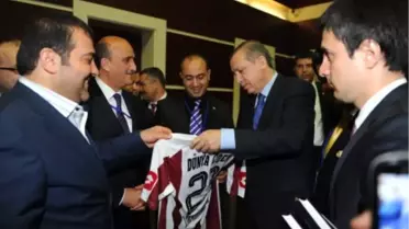 Sönmez'den Başbakan Erdoğan'a Elazığspor Forması
