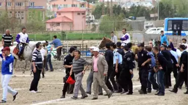 Bayburt'ta Ciritli Kutlamada Hakem Saldırıya Uğradı