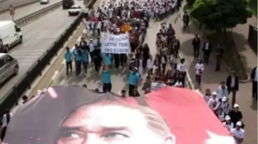 Bursa'da da 19 Mayıs Atatürk'ü Anma Gençlik ve Spor Bayramı İlk Kez Resmi Törensiz Kutlandı