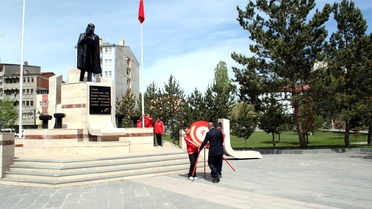 Kars'ta 19 Mayıs Gençlik ve Spor Bayramı Törenlerle Kutlandı