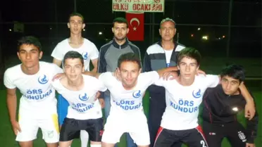 Ayvalıklı Ülkücülerin Halı Saha Turnuvası Heyecanı