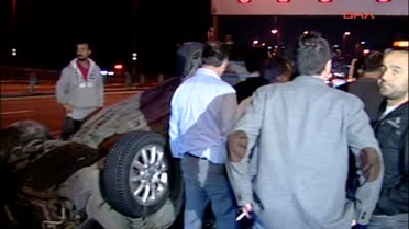 'Makas Atma' Faciayla Bitecekti Fatih'te 2 Otomobilin Karıştığı Kazada Takla Atan Otomobilde...