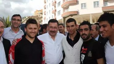 Başkan Gökçek Asker Uğurladı