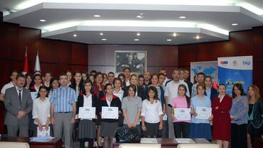 AB Öykü Yarışmasının Gaziantep Etabında Dereceye Giren Öğrenciler Ödüllendirildi