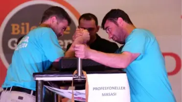 Bileğine Güvenen Geldi