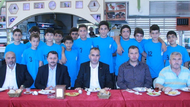 Türkiye Şampiyonasına Katılacak Genç Futbolcuları Başkan Yıldırım Uğurladı