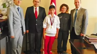 Ünaldı, Şampiyonu Kabul Etti