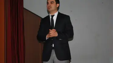 'Başarıda Anne ve Babanın Rolü' Konulu Konferansa Büyük İlgi