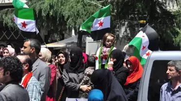 Suriye Konsolosluğu Önünde Protesto