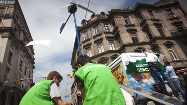 Greenpeace Üyeleri Beyoğlu'nda Samba Yaptı