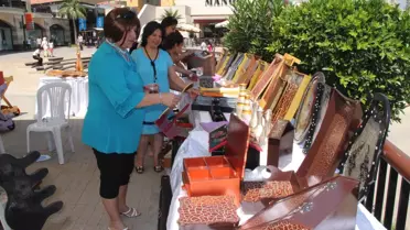 Ahşap Boyama Kursiyerlerinden Yıl Sonu Sergisi