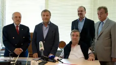 Bursaspor'da Başkan Adayları Listelerini Teslim Etti