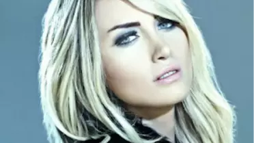 Demet Akalın'dan 'Twitter'da Hakaret Etti' Şikayeti