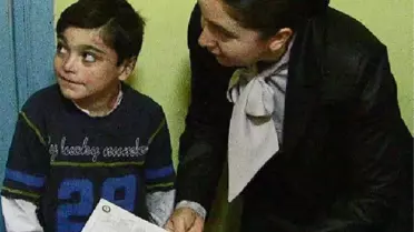 Evde Eğitim Gören Deri Hastası 12 Yaşındaki Resul Can, Karnesini Konya Valisi'nden Aldı