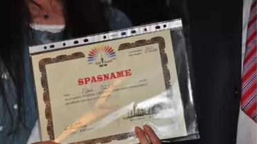 Kurdi-Der Hakkari'de 27 Kursiyere Kürtçe Sertifikası Verdi