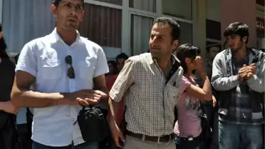 Yüksekova'da Okulda Öğretmen- Öğrenci Kavgasına Polisten Gazlı ve Coplu Müdahale