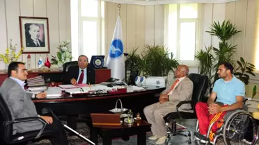 Yyü Rektörü Prof. Dr. Battal Engellilerin Sıkıntılarını Dinledi