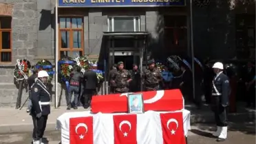 Kars Şehidini Uğurladı