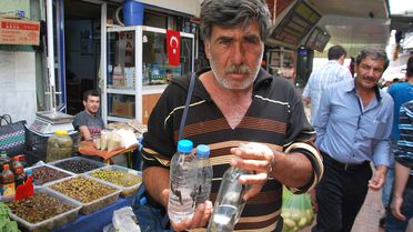 Sülükler, Kimine Şifa Kimine Ekmek Kapısı Oluyor