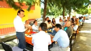 Genç, Veda Yemeğine Katıldı