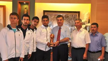 Sağlıkspor'dan Vali Kerem Al'a Ziyaret