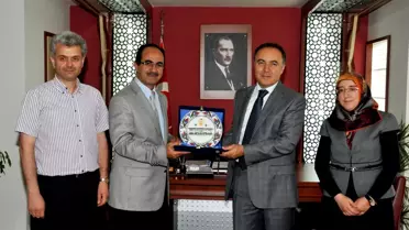 Vali Altıparmak'tan İl Müftülüğü'ne Ziyaret