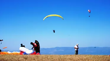 Yamaç Paraşütü Tutkunları Gürle Dağı`nda Buluşuyor