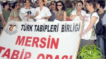 Mersin'de Kadın Doktorlardan 'Kürtaj' Eylemi