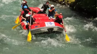 Van Valisi'nden Feqiye Teyran Festivali'nde Kürtçe Açılım