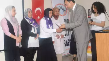 Kınalı Eller Sertifikalarını Aldı