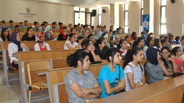 Hasan Kalyoncu Üniversitesi'nde Lise Öğrencilerine Yabancı Dil Eğitimi
