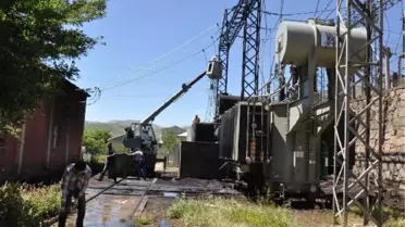 Trafo Patladı Bitlis ve İlçeleri Elektriksiz Kaldı