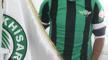 Akhisar Belediyespor Merter ile Devam Kararı Aldı