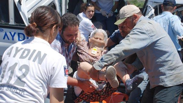 Diyaliz Hastalarını Taşıyan Minibüs Su Tankeriyle Çarpıştı; 1 Ölü 9 Yaralı