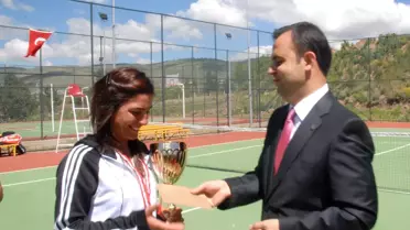 Sarıkamış Düzenlenen 1.tenis Turnuvası Sona Erdi