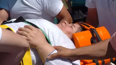 Düğüne Gidenleri Taşıyan Minibüs Takla Attı: 8 Yaralı