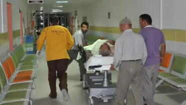 Otomobil ile Ot Yüklü Pikap Çarpıştı: 4 Yaralı