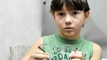 Patlayan Gözlük Camı Kör Ediyordu