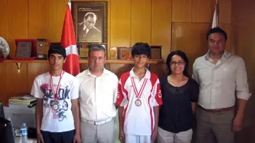 Burdur Badminton Şampiyonası'nda Türkiye Üçüncüsü Oldu