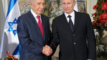 Putin, Peres ile Görüştü