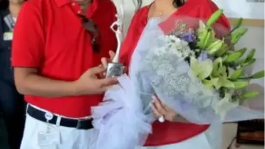 Sky Airlines'dan 20. Yılını Dolduran Çalışanına Plaket