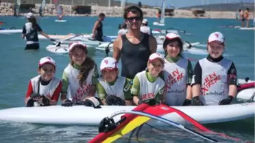 Alev'li Sörfçüler Alaçatı'nın Rüzgarında Sörfe Doydu!