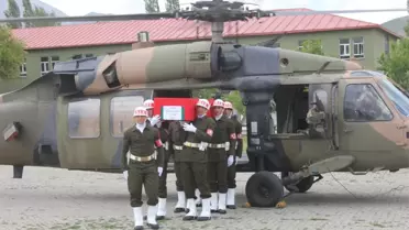 Şehit Er Gözyaşlarıyla Toprağa Verildi