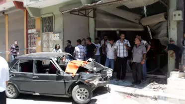 14 Yaşındaki Sürücü Yayaların Arasına Daldı: 8 Yaralı