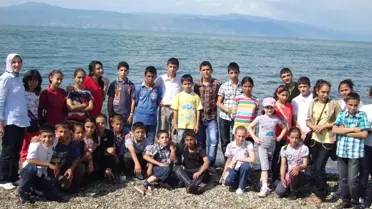 Gaziantep İl Özel İdaresi 44 Öğrenciyi Karne Hediyesi Olarak Bursa-Ankara Gezisine Götürdü