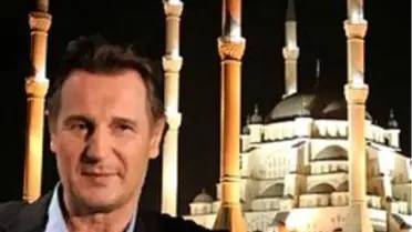 Kapalıçarşı'ya Bond'dan Önce O Girdi