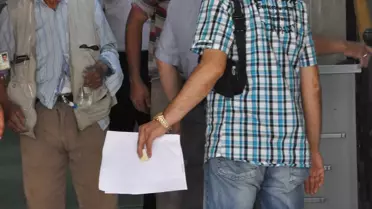 Minibüs ile Kamyonet Çarpıştı: 5 Yaralı