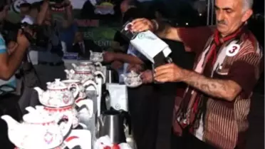 Dünyada İlk Kez 'Çay Demleme' Yarışması Yapıldı